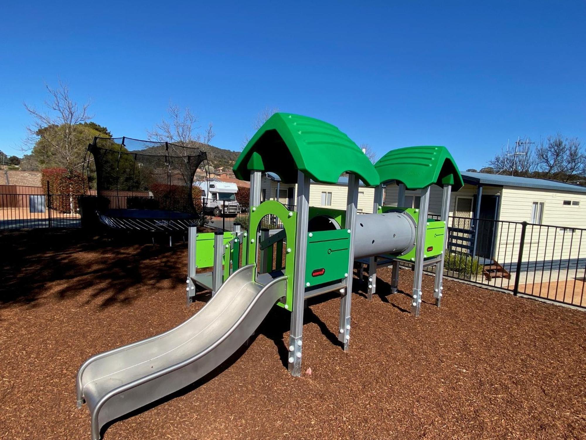 Crestview Tourist Park Hotel Queanbeyan Eksteriør billede