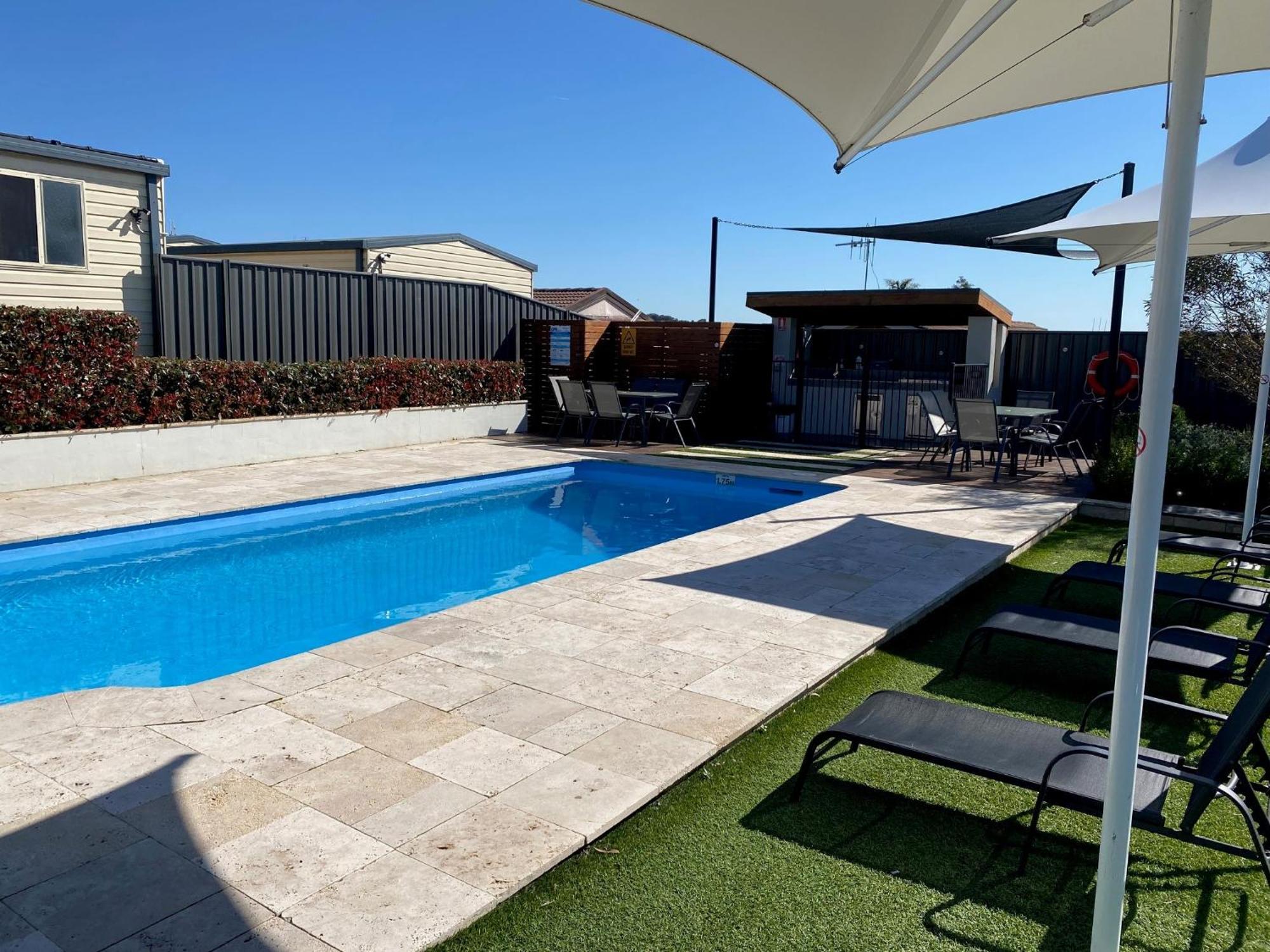 Crestview Tourist Park Hotel Queanbeyan Eksteriør billede