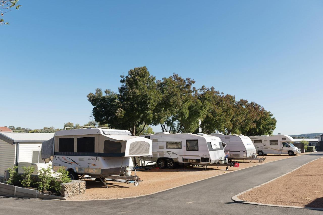 Crestview Tourist Park Hotel Queanbeyan Eksteriør billede
