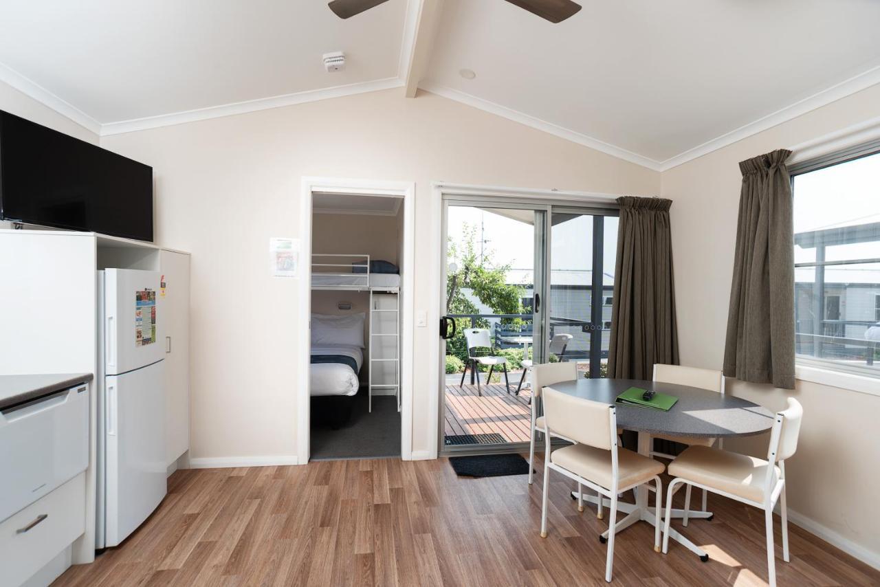 Crestview Tourist Park Hotel Queanbeyan Eksteriør billede