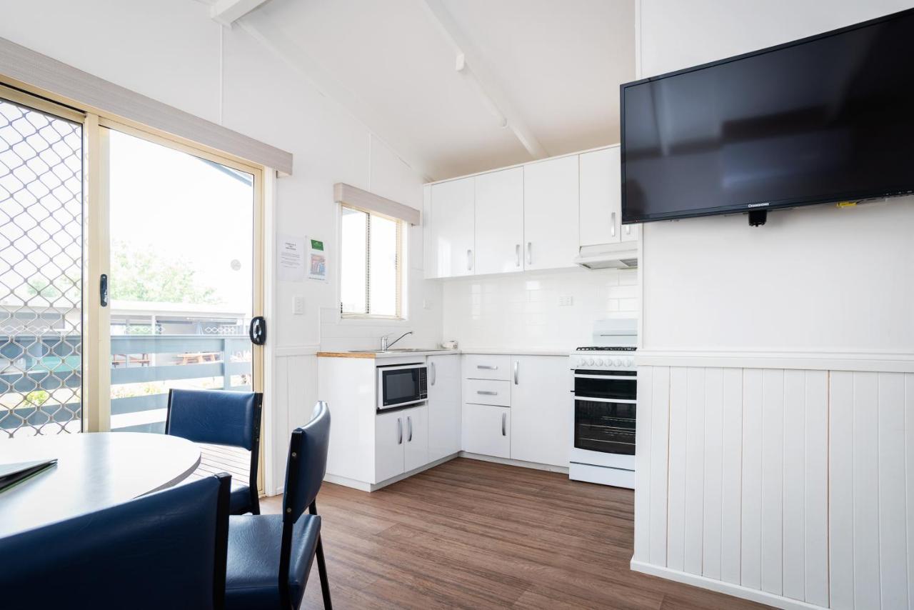 Crestview Tourist Park Hotel Queanbeyan Eksteriør billede
